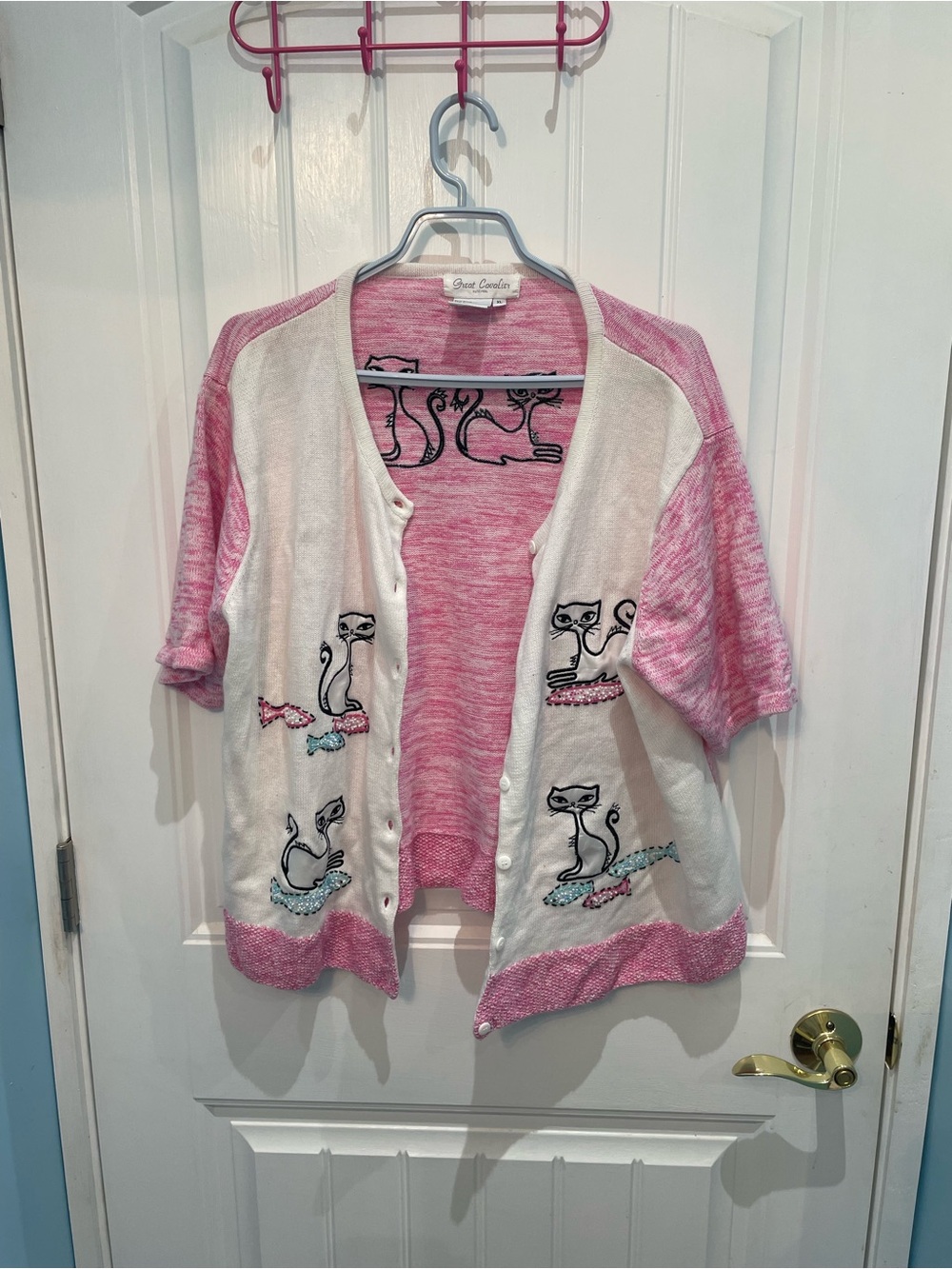 Pink & White Short-Sleeve Cat Embroidered Cardigan